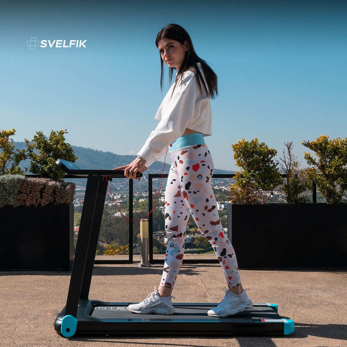 CAMINADORA ELÉCTRICA CON BOCINA BLUETOOTH (SALDOS)