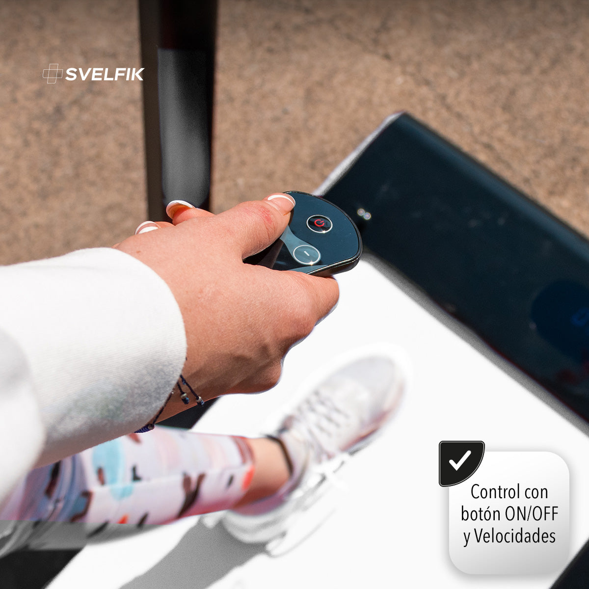 CAMINADORA ELÉCTRICA CON BOCINA BLUETOOTH COLOR BLANCO (SALDOS)