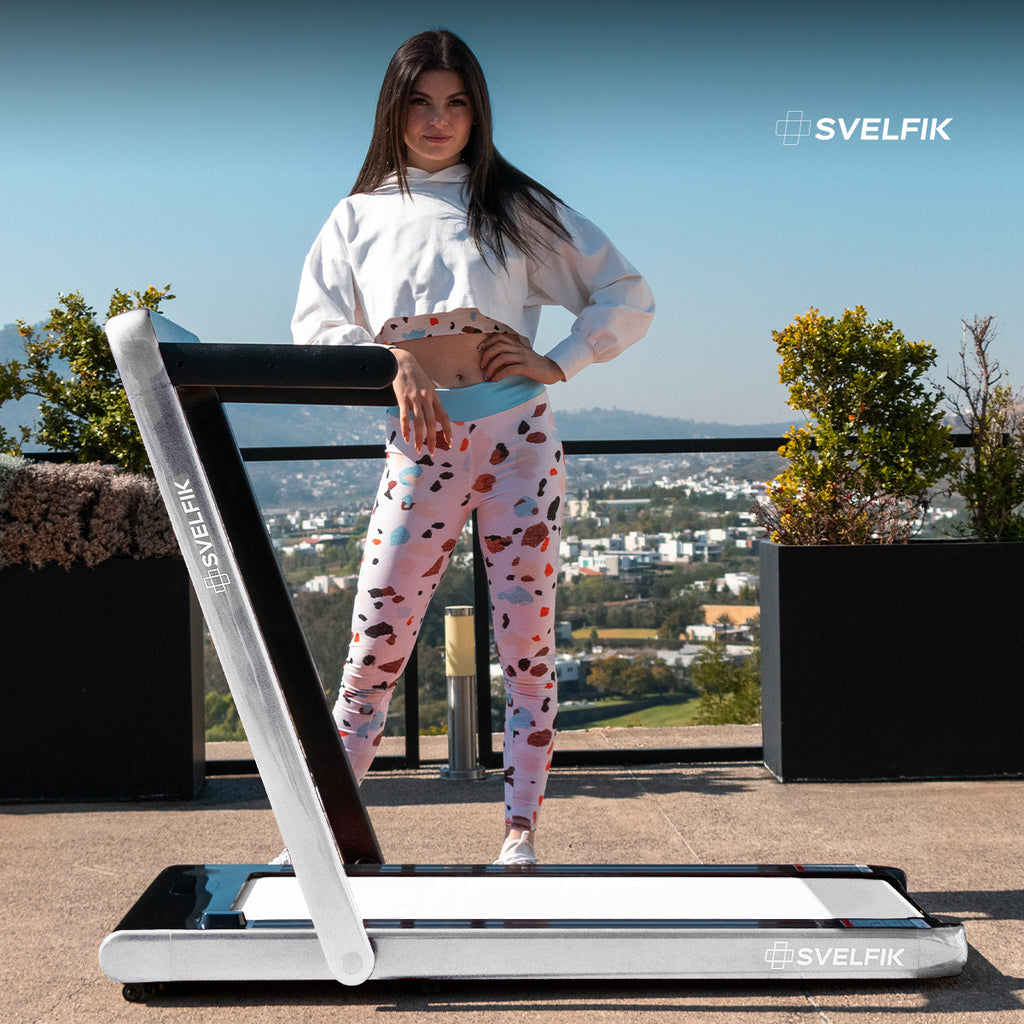 CAMINADORA ELÉCTRICA CON BOCINA BLUETOOTH COLOR BLANCO (SALDOS)